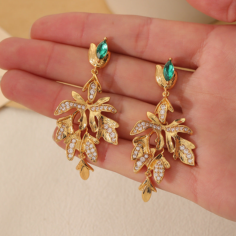 Medieval palace style long micro-inlaid leaf earrings (niche exquisite and fashionable earrings)